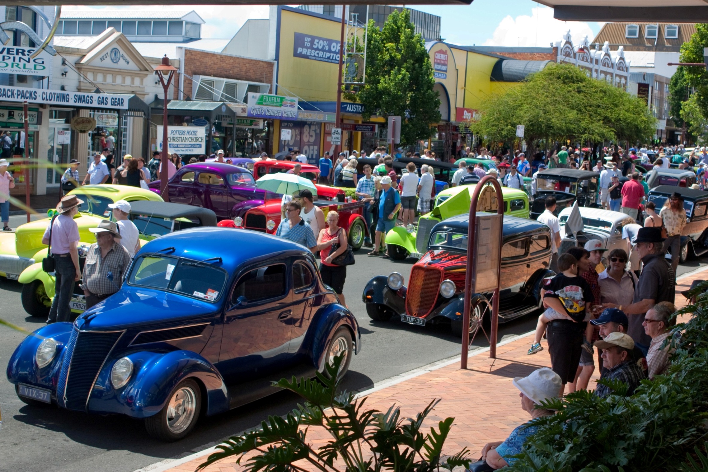 Margaret Street, Toowoomba during the Hotrodders' Show'n'Shine