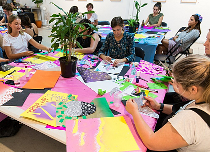 Attendees at a Spencer Harrison workshop