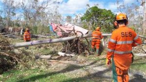 ses-clearing-debris